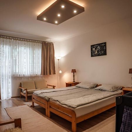 Your Apartment Makó Екстериор снимка