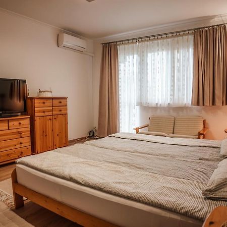 Your Apartment Makó Екстериор снимка